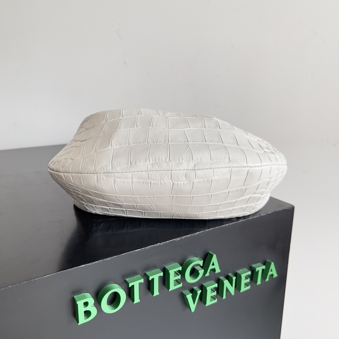 Bottega Veneta Hobo Bags